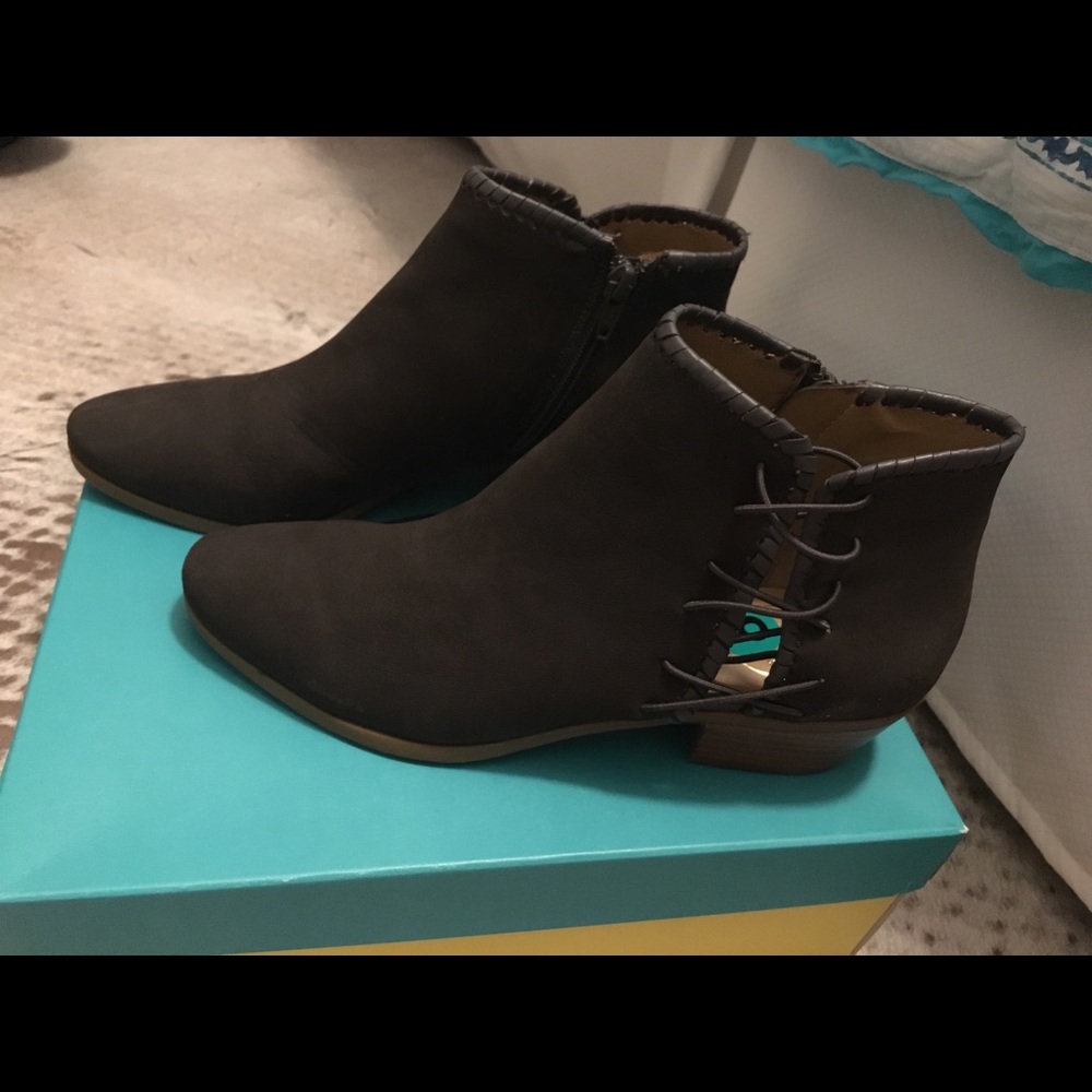Jack Rogers Reagan Booties, size 8